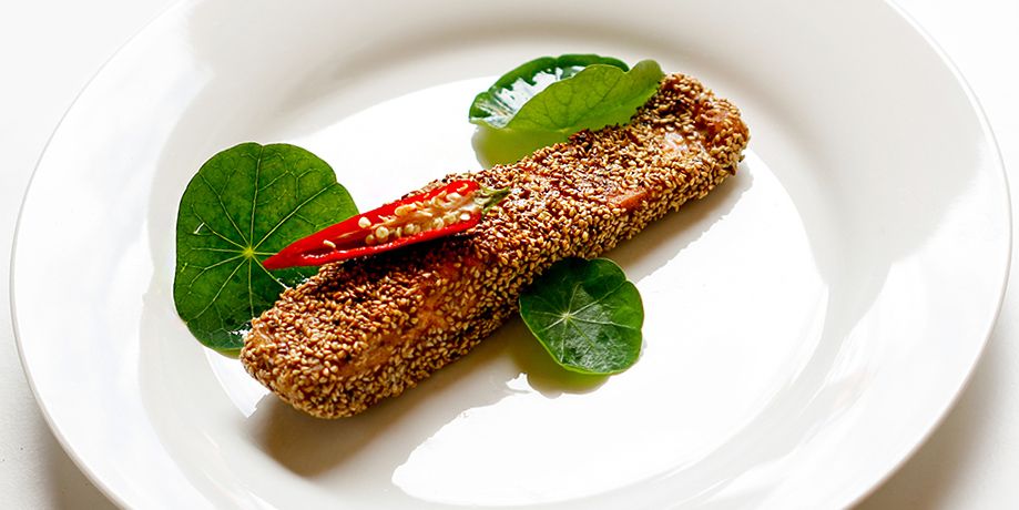 Rántott lazac szezámmagos bundában, gluténmentes recept
