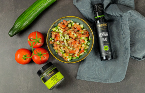 Omega-3 saláta lenmagolajjal és bio tztatziki fűszerkeverékkel