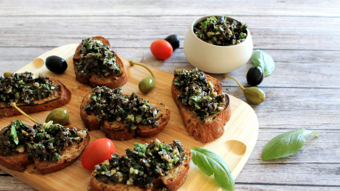 Tapenade bruschetta recipe Pödör premium oils and vinegars