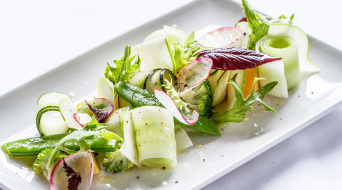 Sárgadinnyés zöld saláta, citrisvinaigrette-tel recept