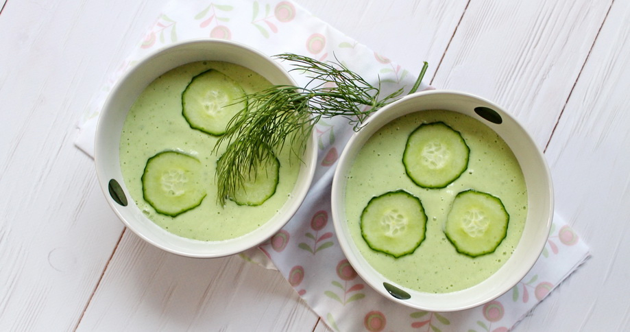 Mákolajos hideg uborka krémleves recept