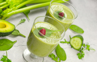 Detox smoothie máriatövis olajjal