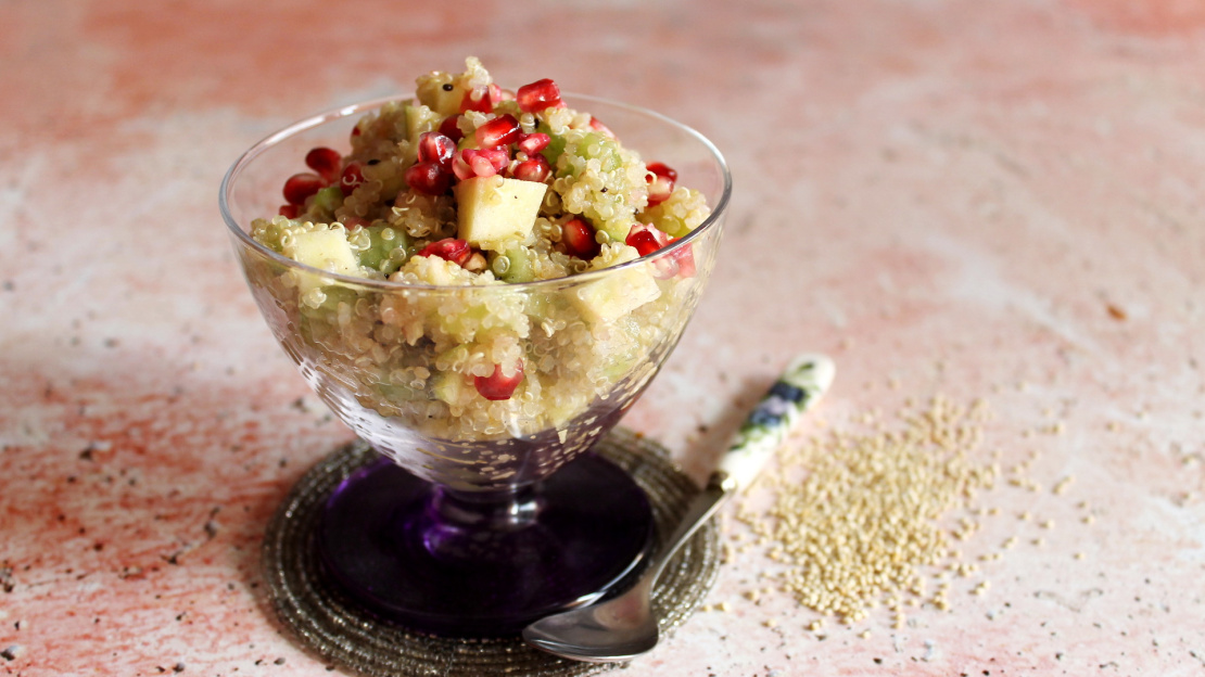 Gyümölcsös quinoa saláta recept